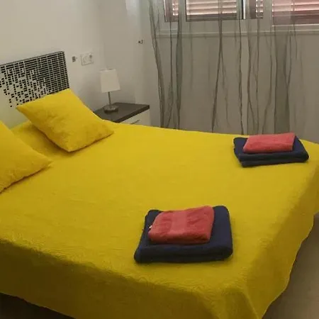 Residencia On The Beach, Azul Beche 2 * تورّيفيِخا