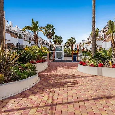 Residencia On The Beach, Azul Beche 2 * تورّيفيِخا